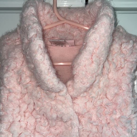 Little lass toddler plushy vest - Picture 3 of 7